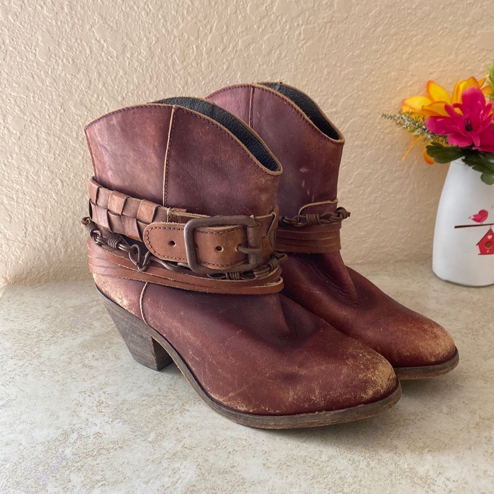 Corral Indie Spirit Ankle Boots, wooden soul. Size 10M